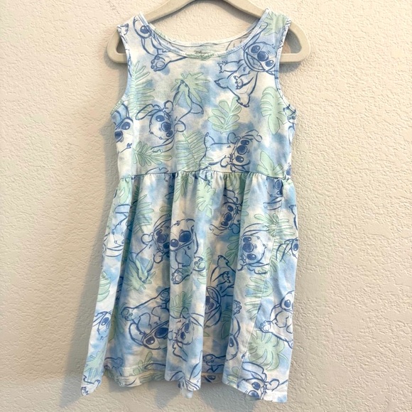 Bundle of Disney Princesses, Frozen and Stitch Nightgowns. Size 4/5 & 6/… - Picture 5 of 17